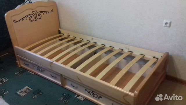 Кровать - тахта Муза из дерева с ящиками