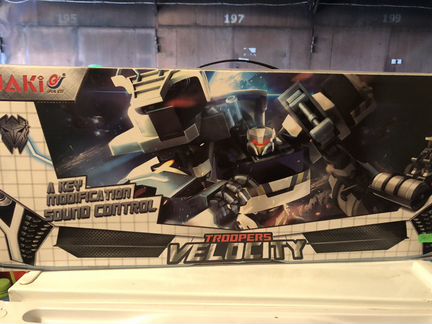 Робот-трансформер р/у Troopers Velocity