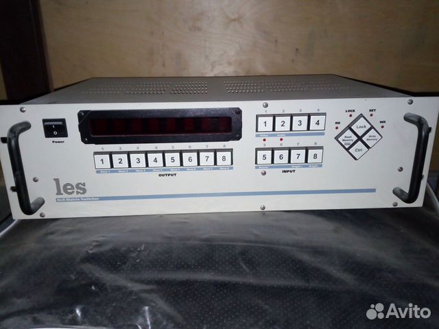 Les kv880r Матричный коммутатор 8х8 компонентных