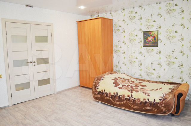 4-к. квартира, 98 м², 1/5 эт.