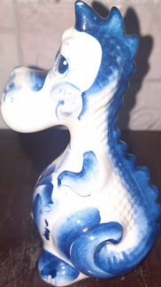 Статуэтки фарфоровые