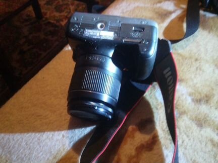 Зеркальный фотоаппарат