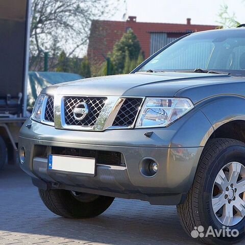 Передний бампер в цвет Nissan Pathfinder R51