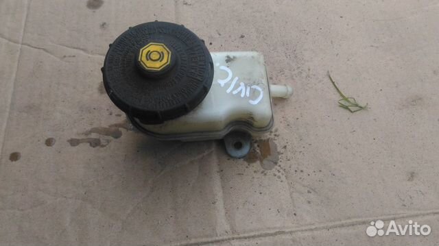 Бачок главного тормозного цилиндра Honda Civic 8