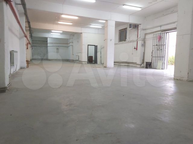 Свободного назначения, 220 м²,в том числе офис 6м2