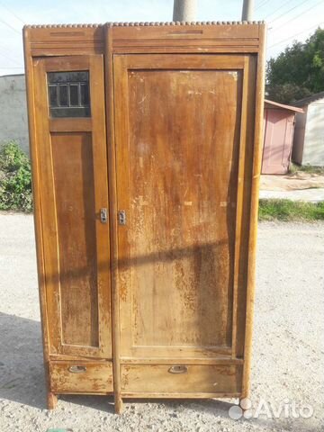 Шкаф старинный