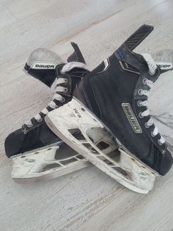 Коньки хоккейные и шорты