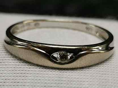 Золотое кольцо с бриллиантом 585 пробы массой 1,66