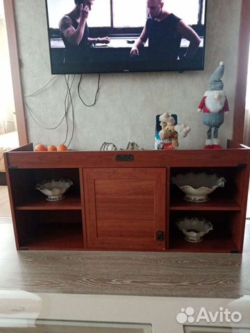 Полка настенная навесная