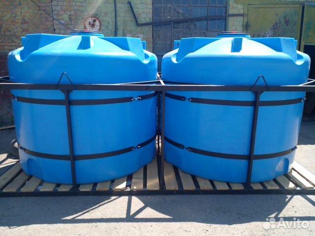 Емкость пластиковая в обрешетке под воду кас