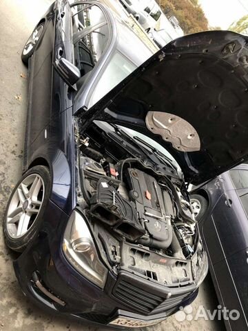 Сколько аккумуляторов на мерседес w204