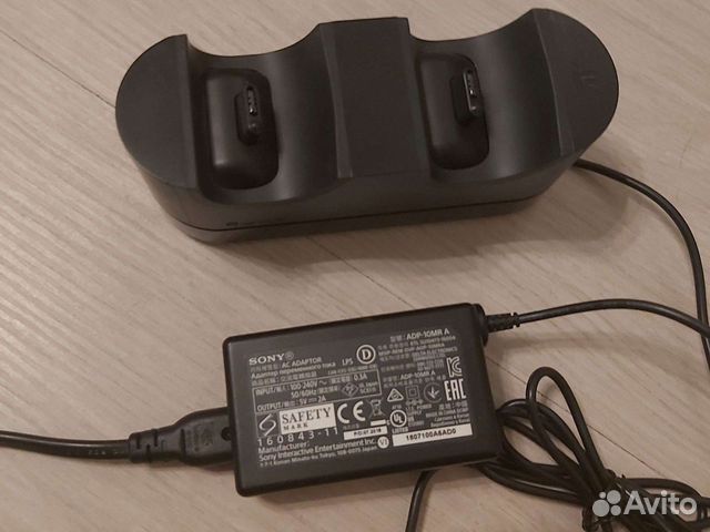 Зарядная станция Sony dualshok 4 charging station