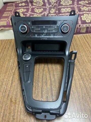 Блок управления климатом Ford Focus 3