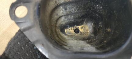 Кронштейн усилителя заднего бампера левый Ниссан