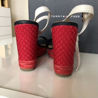 Tommy hilfiger босоножки