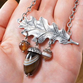 Колье Желуди Кофе с молоком (агат)