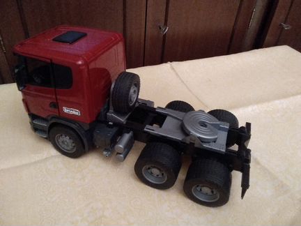 Тягач scania Bruder