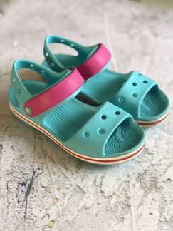 Босоножки crocs