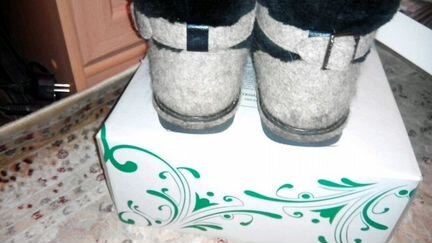 Продам валенки -унты