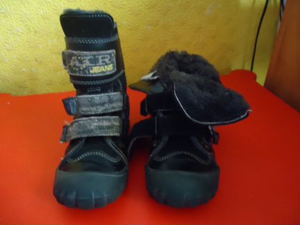Продам зимние ботинки bartek 26 размер