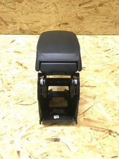 Подлокотник Skoda Superb седан cdab 2011