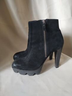 Ботильоны vic matie на высоком каблуке черные замш