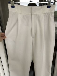 Белые брюки lime