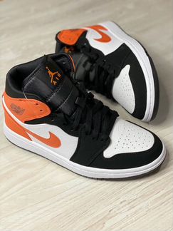 Кроссовки Nike Air Jordan 1