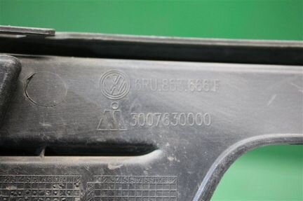 Накладка птф правая Volkswagen Polo 5 sedan 2015