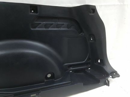 Обшивка багажника правая Toyota Rav4 CA40