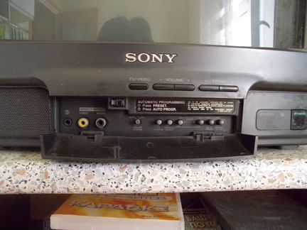 Sony Trinitron KV-1485 MT + Аkai A 3491 DVD player