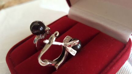 Серьги белое золото 750, бриллианты, черный жемчуг