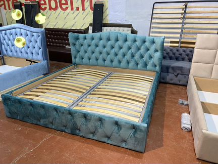 Кровать двуспальная