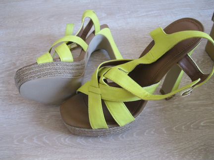 Новые босоножки Silvian Heach р.36