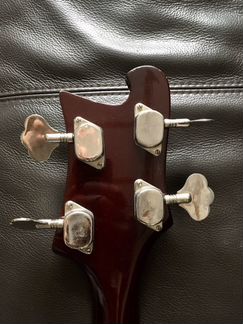 Jolana D-bass