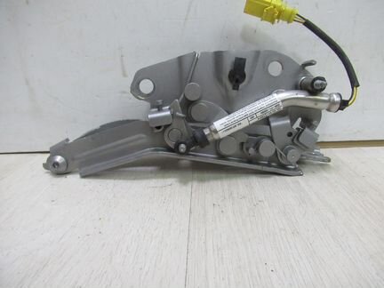 Петля капота правая Volkswagen Tiguan 2 Oem 5na823