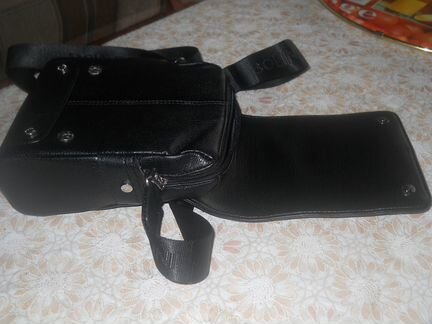 Молодежная фирменная сумочка