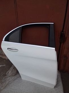 Дверь задняя правая Мерседес W205, 205 белая ориг
