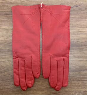 Кожаные перчатки