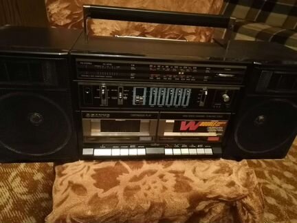 Магнитофон Sanyo