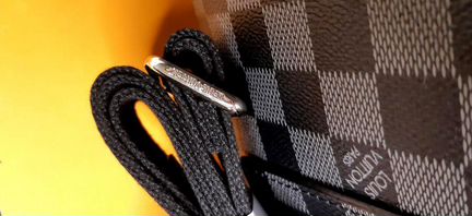 Сумка Louis Vuitton Sling