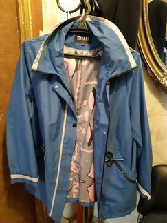 Куртка-ветровка женская