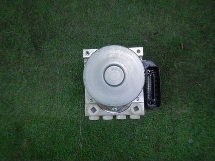 Блок ABS насос Toyota Highlander 3 U50 (2016-н.в.)