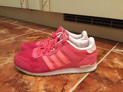 Кроссовки adidas