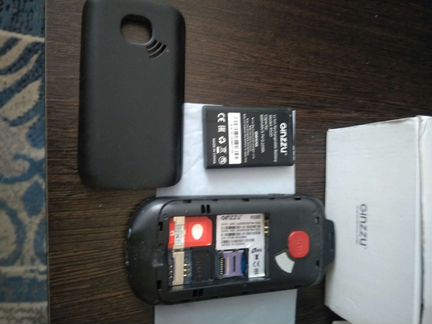 Телефон ginzzu R32D, на 2 симки