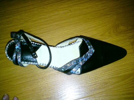 Продам новые босоножки индпошив