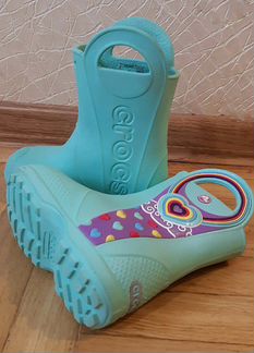 Модные сапоги резиновые crocs для девочек р. 26