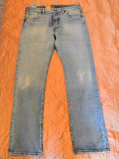 Продам джинсы Levi s