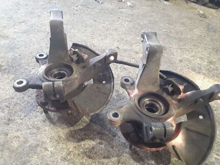 Кулак передний правый форд эскейп