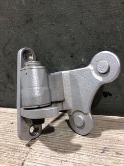 Петля двери задняя левая нижняя Mercedes-Benz